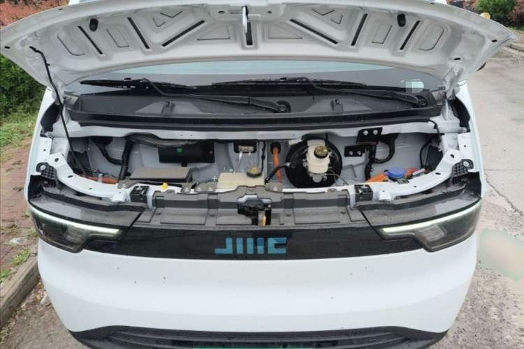 Used JMC E Fushun 2025 Model, Open Window Version, 41.86 kWh, Short Axle, Low-roof Exterior 4