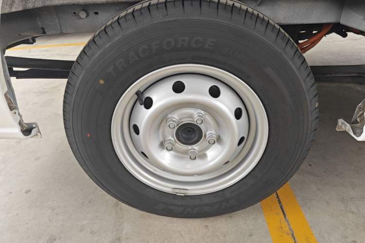Used JMC E Fushun 2025 Model, Open Window Version, 41.86 kWh, Short Axle, Low-roof Exterior 5