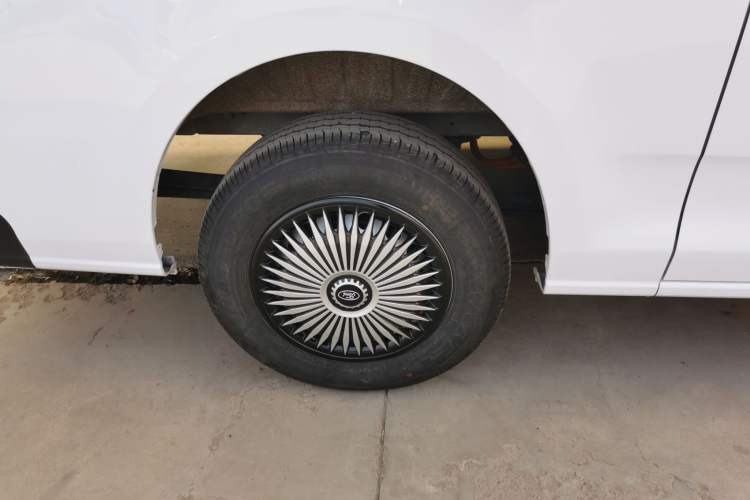 Used JMC E Fushun 2025 Model, Open Window Version, 41.86 kWh, Short Axle, Low-roof Exterior 5