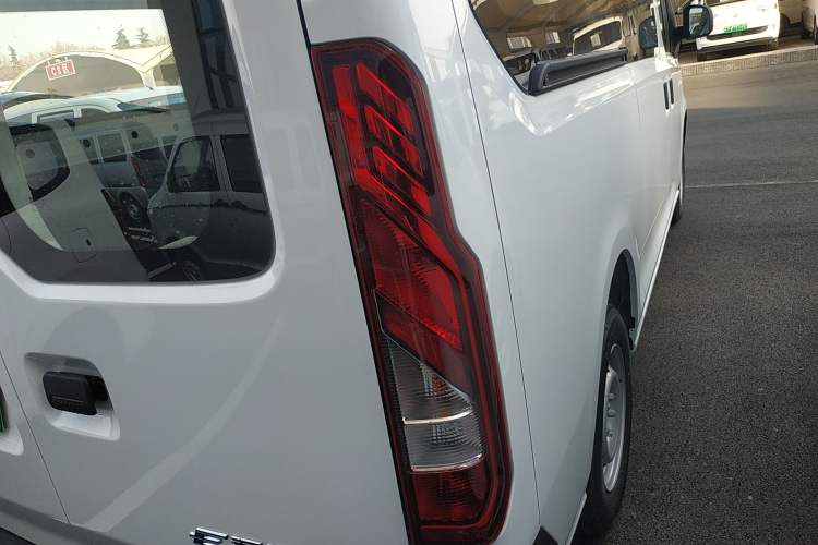 Used JMC E Fushun 2025 Model, Open Window Version, 41.86 kWh, Short Axle, Low-roof Exterior 6