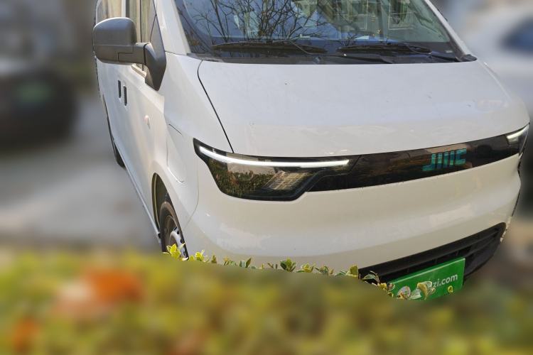 Used JMC E Fushun 2025 Model, Open Window Version, 53.58 kWh, Mid-axle, Low-roof Front Right 45 Deg