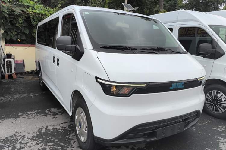 Used JMC E Fushun 2025 Model, Open Window Version, 77 kWh, Mid-axle, Low-roof Front Right 45 Deg