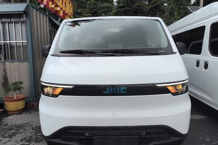 Used JMC E Fushun 2025 Model, Open Window Version, 77 kWh, Mid-axle, Low-roof Front