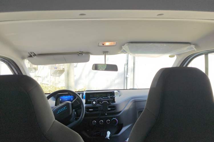 Used JMC E Fushun 2025 Model, Open Window Version, 53.58 kWh, Mid-axle, Low-roof Headliner