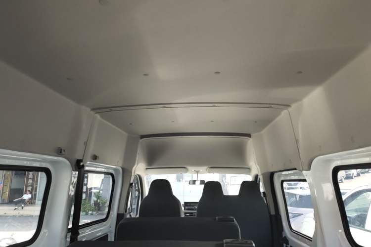 Used JMC E Fushun 2025 Model, Open Window Version, 53.58 kWh, Mid-axle, Mid-roof Headliner