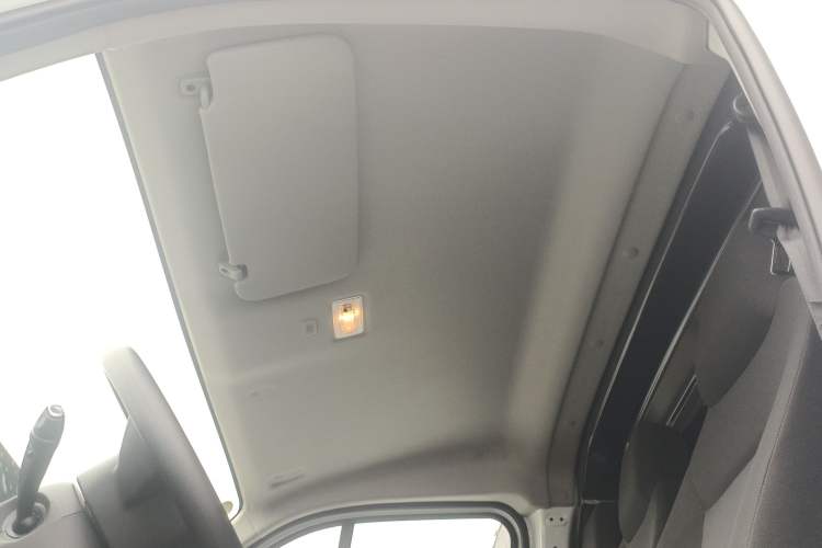 Used JMC E Fushun 2025 Model 41.5 kWh Blind Window Version, Short Wheelbase Low Roof, 3.0 tons Headliner