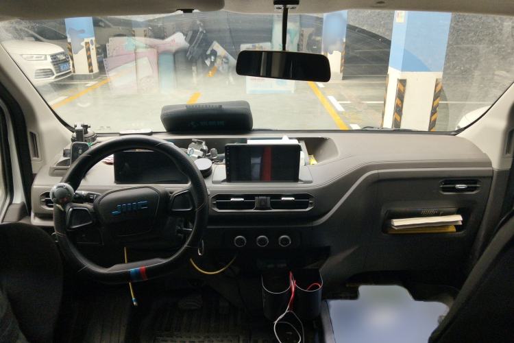 Used JMC E Fushun 2025 Model, Open Window Version, 53.58 kWh, Mid-axle, Low-roof Interior 2