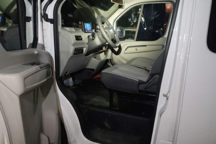 Used JMC E Fushun 2025 Model, Open Window Version, 53.58 kWh, Mid-axle, Mid-roof Left Front Seat