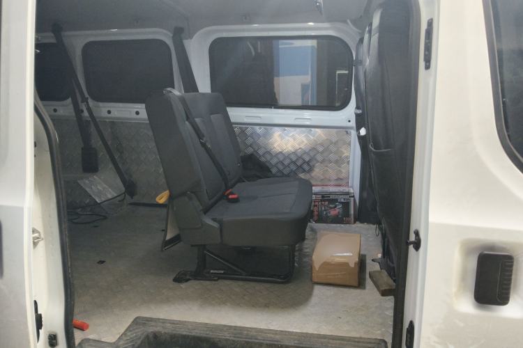 Used JMC E Fushun 2025 Model, Open Window Version, 53.58 kWh, Mid-axle, Low-roof Left Rear Seat