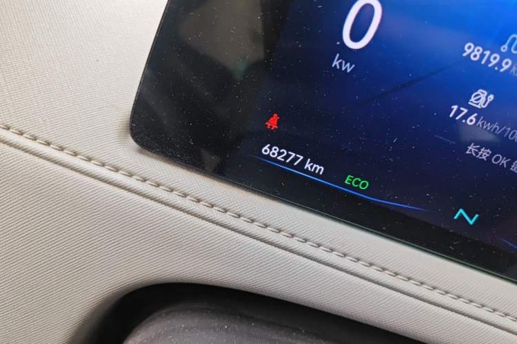Used JMC E Fushun 2025 Model, Open Window Version, 53.58 kWh, Mid-axle, Mid-roof Odometer Close Up