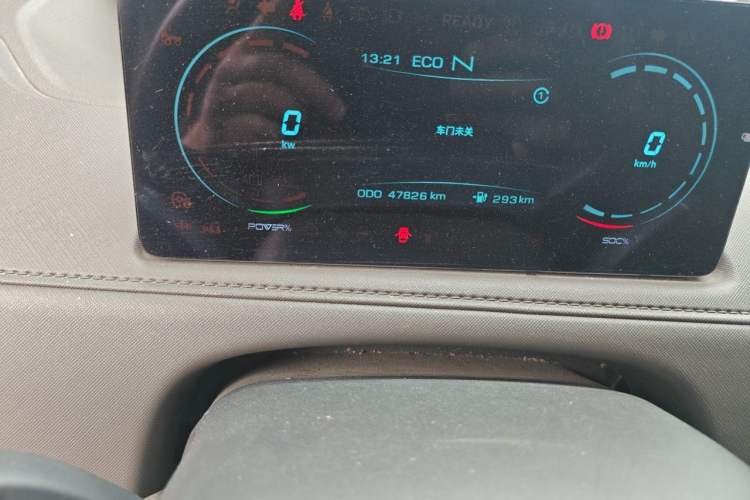 Used JMC E Fushun 2025 Model, Open Window Version, 41.86 kWh, Short Axle, Low-roof Odometer Close Up