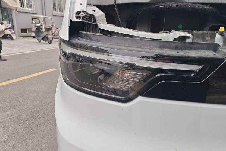 Used JMC E Fushun 2025 Model, Open Window Version, 41.86 kWh, Short Axle, Low-roof Right Front Headlight