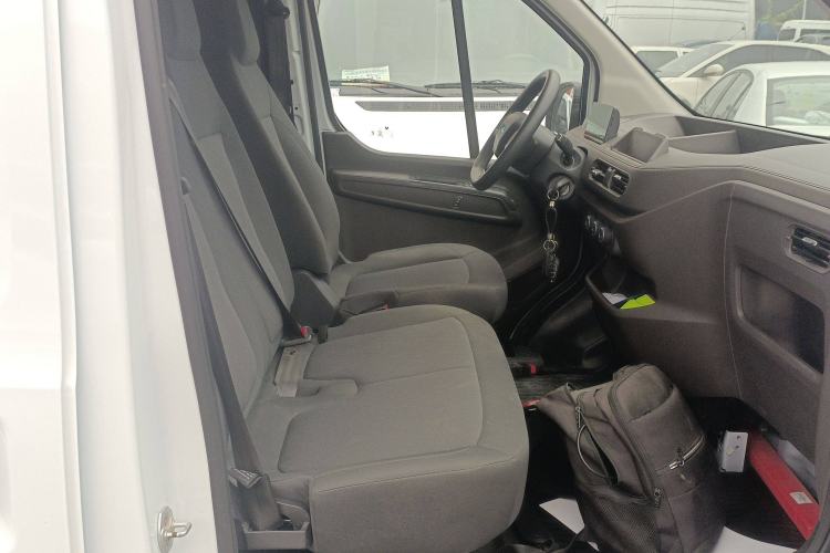 Used JMC E Fushun 2025 Model 41.5 kWh Blind Window Version, Short Wheelbase Low Roof, 3.0 tons Right Front Seat