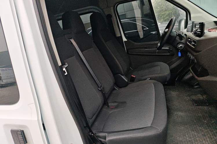 Used JMC E Fushun 2025 Model, Open Window Version, 53.58 kWh, Mid-axle, Mid-roof Right Front Seat