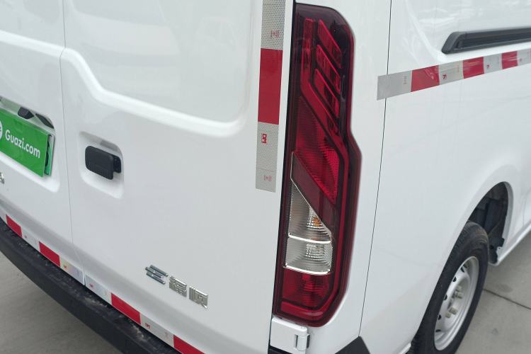 Used JMC E Fushun 2025 Model 41.5 kWh Blind Window Version, Short Wheelbase Low Roof, 3.0 tons Right Rear Taillight
