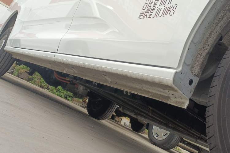 Used JMC E Fushun 2025 Model 41.5 kWh Blind Window Version, Short Wheelbase Low Roof, 3.0 tons Right Side Sill