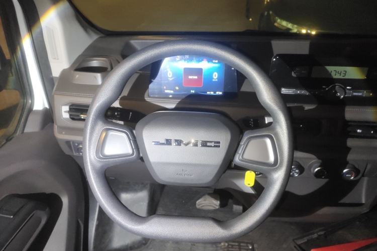 Used JMC E Fushun 2025 Model, Open Window Version, 41.86 kWh, Short Axle, Low-roof Steering Wheel