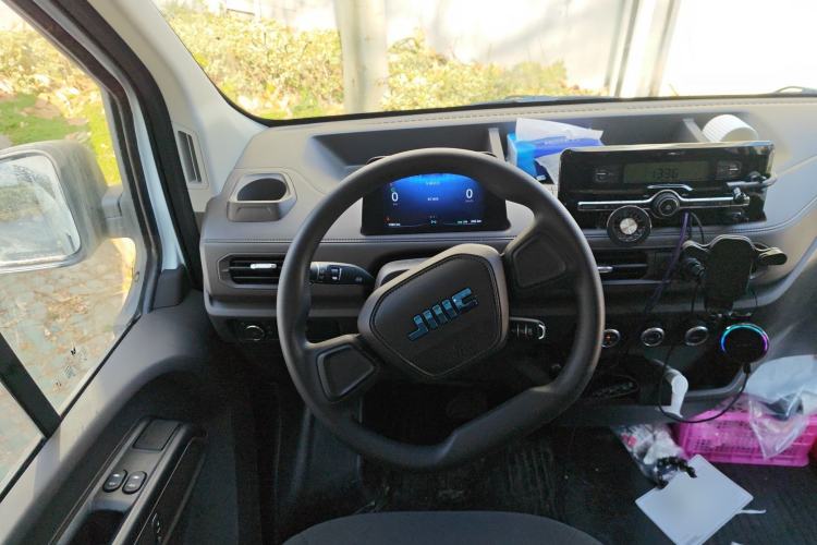 Used JMC E Fushun 2025 Model, Open Window Version, 53.58 kWh, Mid-axle, Low-roof Steering Wheel