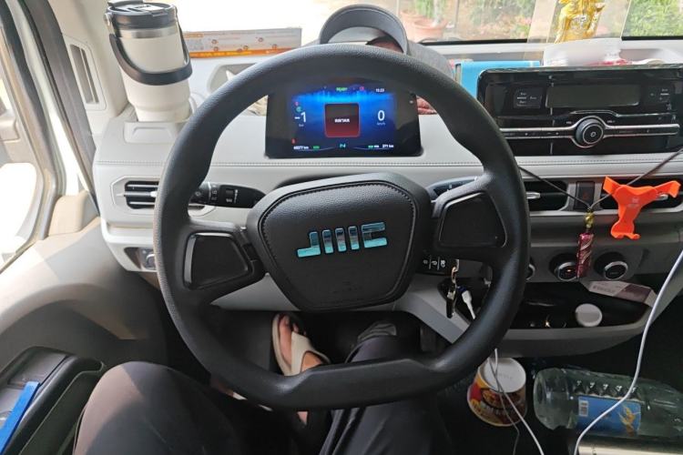 Used JMC E Fushun 2025 Model, Open Window Version, 53.58 kWh, Mid-axle, Mid-roof Steering Wheel