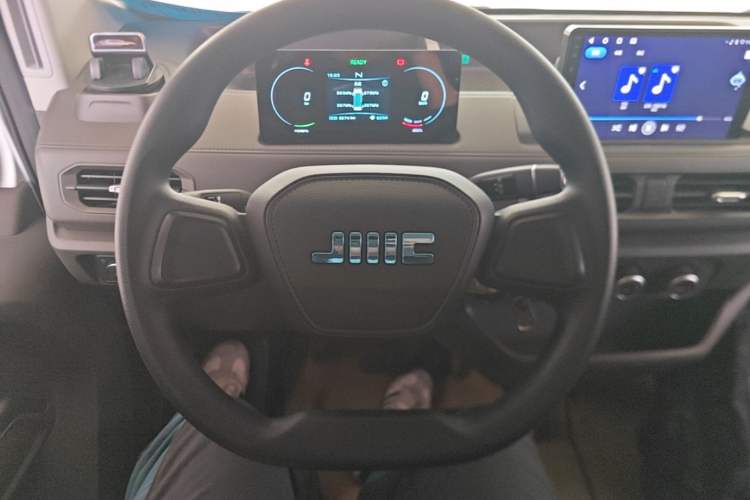 Used JMC E Fushun 2025 Model, Open Window Version, 41.86 kWh, Short Axle, Low-roof Steering Wheel