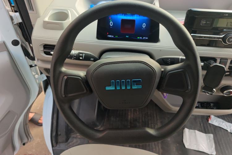 Used JMC E Fushun 2025 Model, Open Window Version, 53.58 kWh, Mid-axle, Mid-roof Steering Wheel
