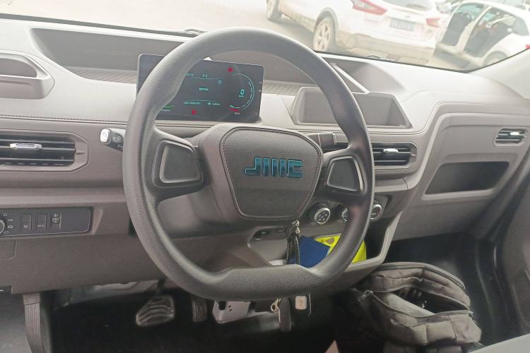 Used JMC E Fushun 2025 Model 41.5 kWh Blind Window Version, Short Wheelbase Low Roof, 3.0 tons Steering Wheel