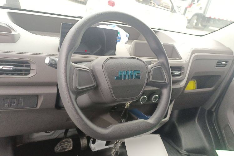 Used JMC E Fushun 2025 Model 41.5 kWh Blind Window Version, Short Wheelbase Low Roof, 3.0 tons Steering Wheel