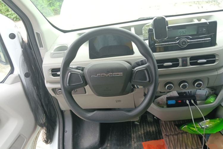 Used JMC E Fushun 2025 Model, Open Window Version, 53.58 kWh, Mid-axle, Low-roof Steering Wheel