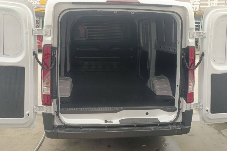 Used JMC E Fushun 2025 Model 41.5 kWh Blind Window Version, Short Wheelbase Low Roof, 3.0 tons Trunk