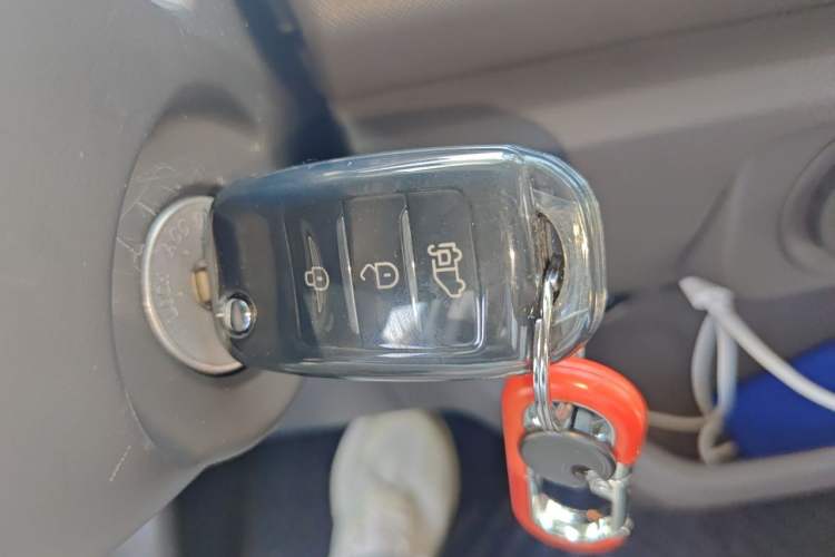 Used JMC E Fushun 2025 Model, Open Window Version, 41.86 kWh, Short Axle, Low-roof Vehicle Key