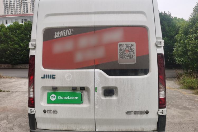 Used JMC E Fushun 2026 Model Mingchuang Edition 53.58kWh 2C Mid-Axle Mid-Roof 7-Seater Rear