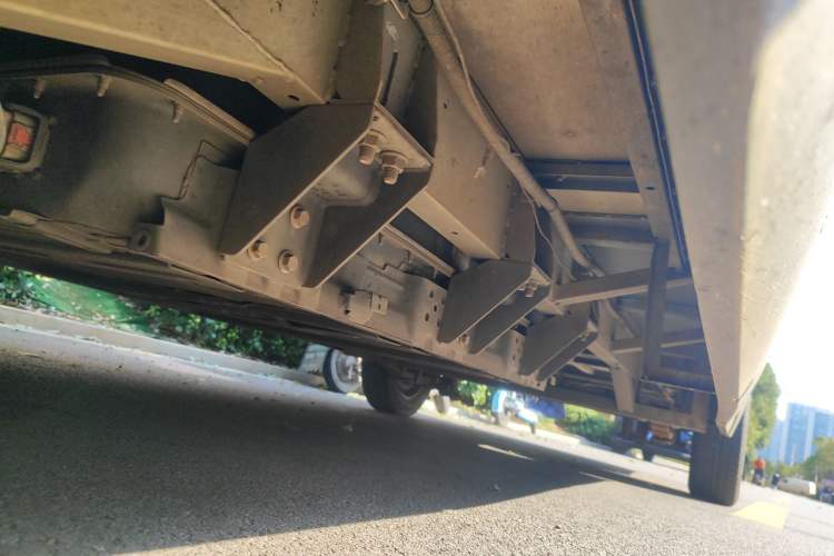 Used JMC E-Roadrunner 2023 E630 Van Base Model 41.86 kWh Chassis Front Left