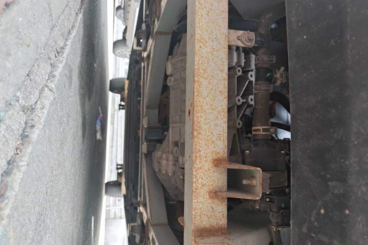 Used JMC E-Roadrunner 2023 E630 Van Base Model 41.86 kWh Chassis Front