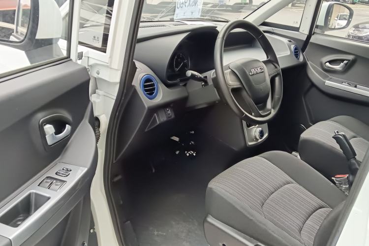 Used JMC E-Roadrunner 2023 E630 Van Deluxe Edition 41.86 kWh Driver Seat