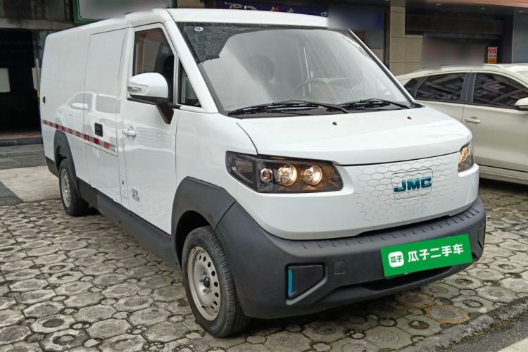 Used JMC E-Roadrunner 2023 E630 Van Deluxe Edition 41.86 kWh Exterior 1