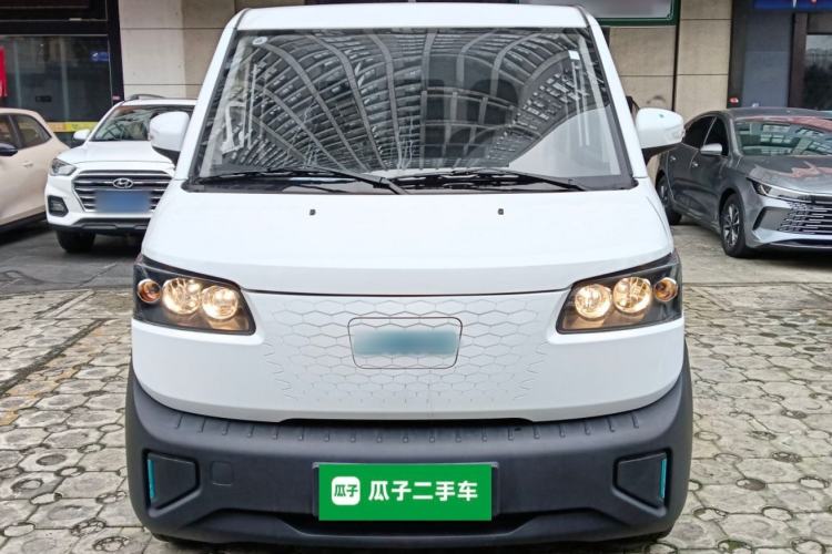 Used JMC E-Roadrunner 2023 E630 Van Deluxe Edition 41.86 kWh Front