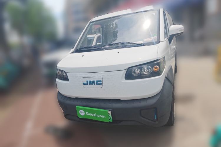 Used JMC E-Roadrunner 2023 E630 Van Base Model 41.86 kWh Front