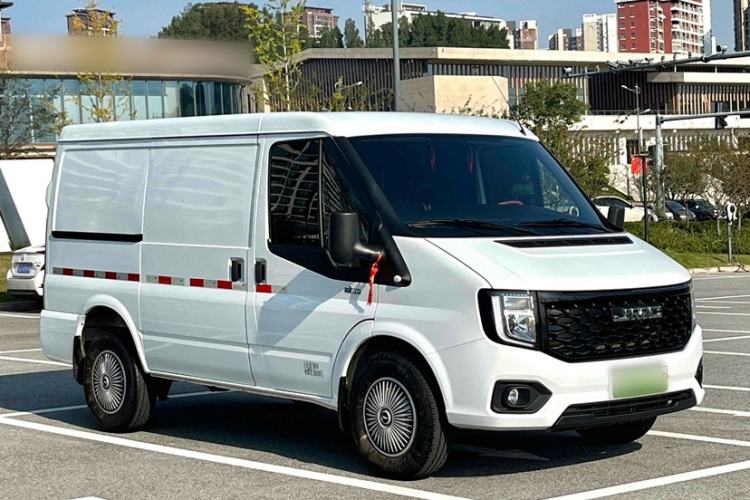 Used JMC Fushun 2023 2.0T Manual Short-Wheelbase Low-Roof Commercial Van 2/3 Seats with Dual-Swing Tailgate Exterior 4