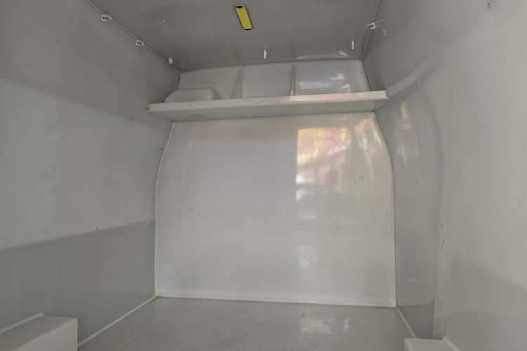 Used JMC Fushun 2022 2.0T Manual Van Short Wheelbase Mid-Height Roof 3-Seater Left Rear Seat