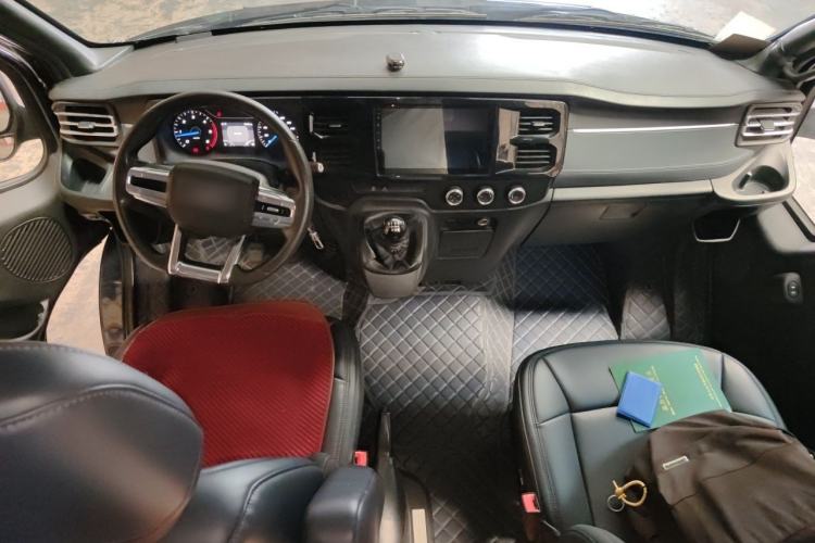 Used JMC Fushun 2022 2.0T Manual Multi-Function Passenger Vehicle Mid-Range High Roof 6-7 Seats Center Console