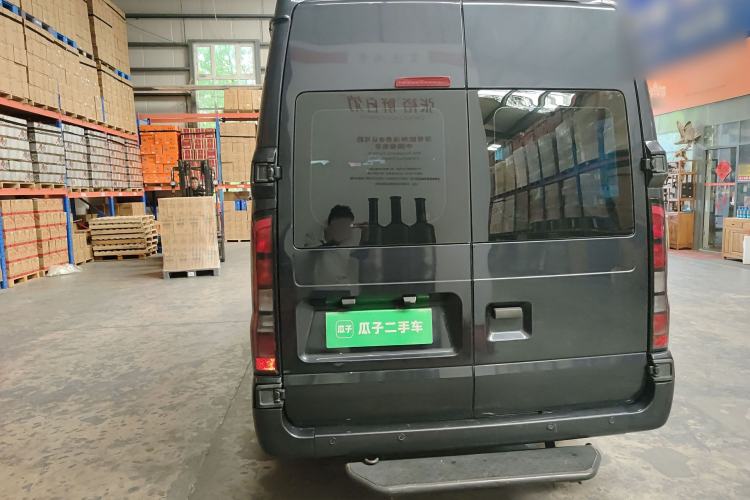 Used JMC Fushun 2022 2.0T Manual Multi-Function Passenger Vehicle Mid-Range High Roof 6-7 Seats Rear