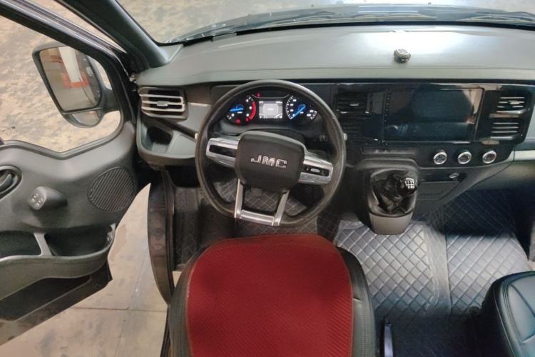 Used JMC Fushun 2022 2.0T Manual Multi-Function Passenger Vehicle Mid-Range High Roof 6-7 Seats Steering Wheel