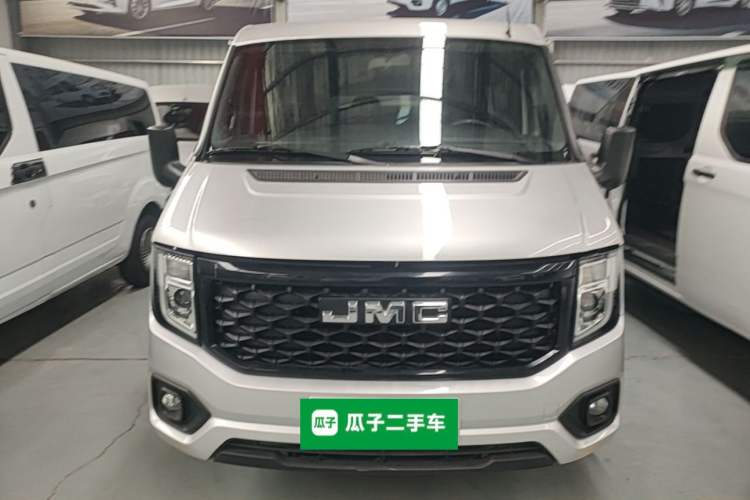 Used JMC Fushun 2022 2.0T Manual Multi-Function Passenger Vehicle Short Wheelbase Low Roof 6-Seater Front