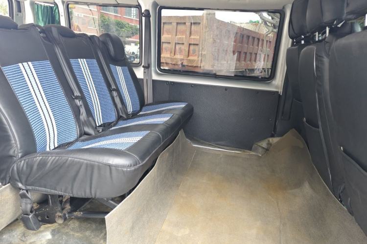 Used JMC Fushun 2022 2.0T Manual Multi-Function Passenger Vehicle Short Wheelbase Low Roof 6-Seater Left Rear Seat