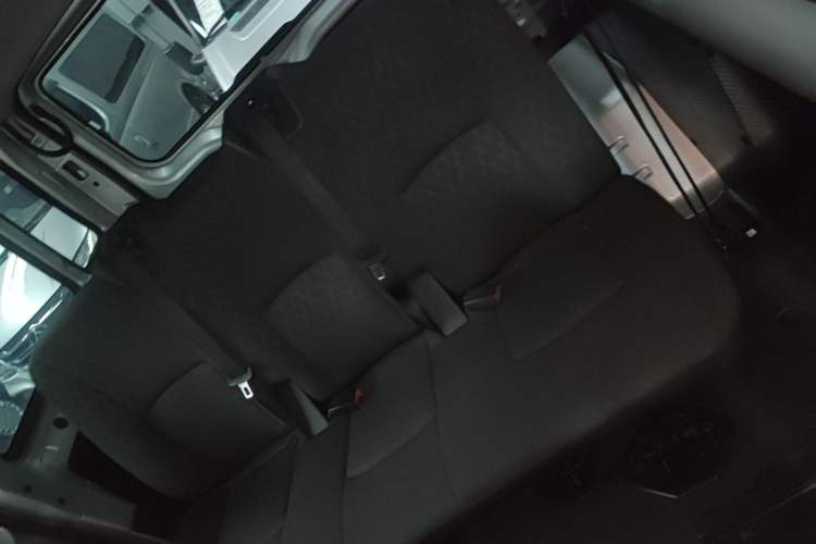 Used JMC Fushun 2022 2.0T Manual Multi-Function Passenger Vehicle Short Wheelbase Low Roof 6-Seater Left Rear Seat