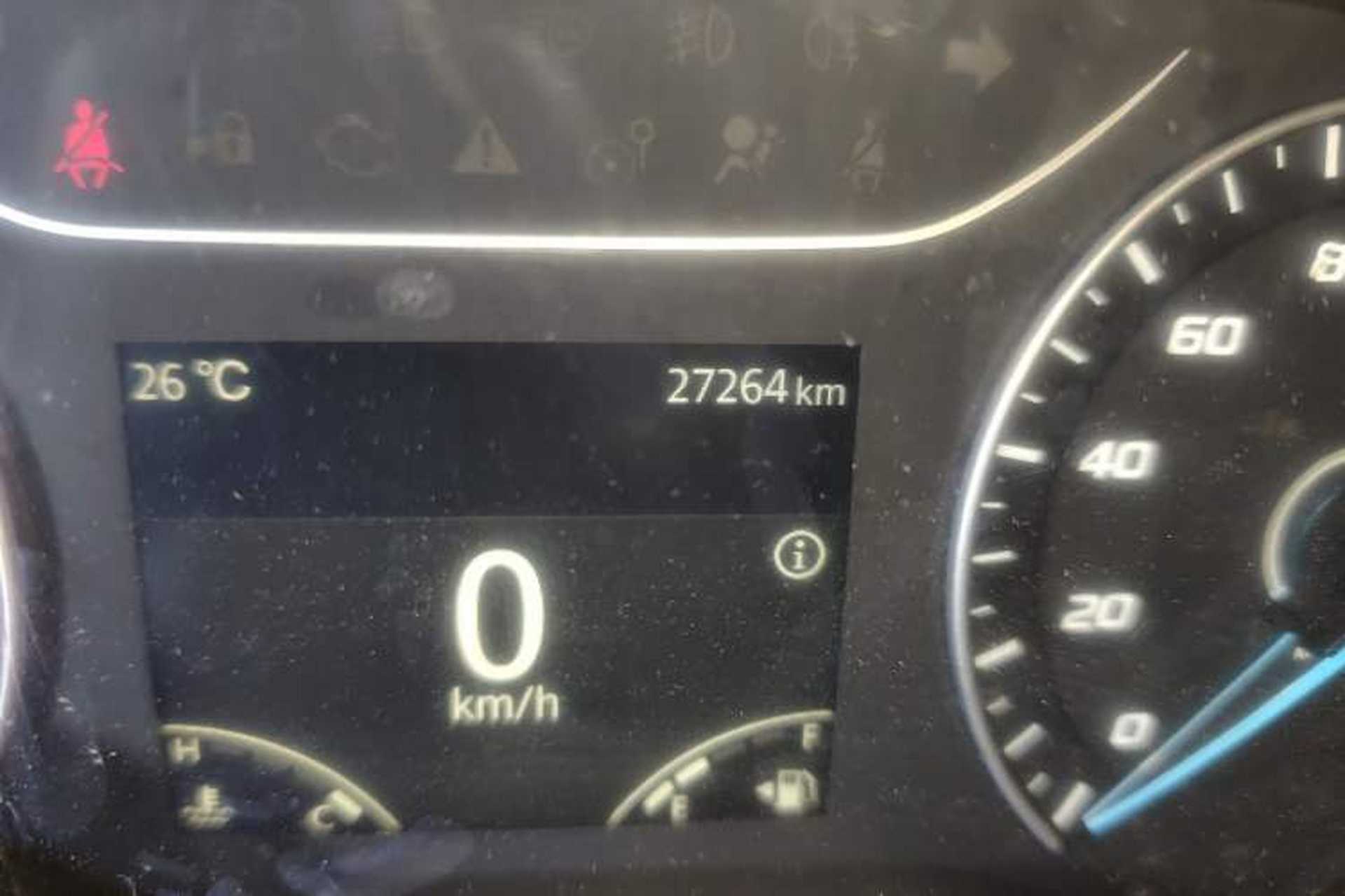 Used JMC Fushun 2022 2.0T Manual Multi-Function Passenger Vehicle Short Wheelbase Low Roof 6-Seater Odometer Close Up