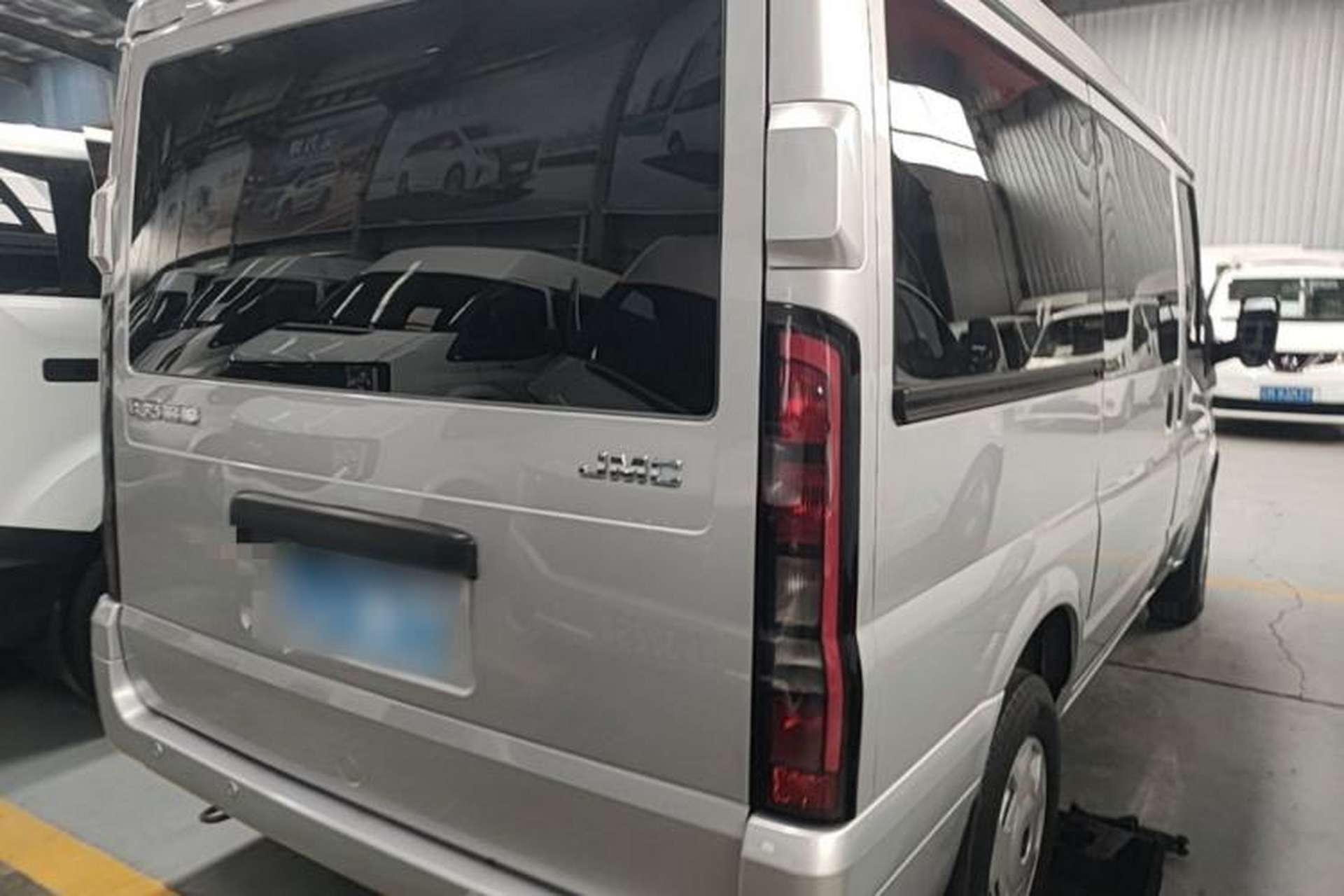 Used JMC Fushun 2022 2.0T Manual Multi-Function Passenger Vehicle Short Wheelbase Low Roof 6-Seater Rear Right 45 Deg
