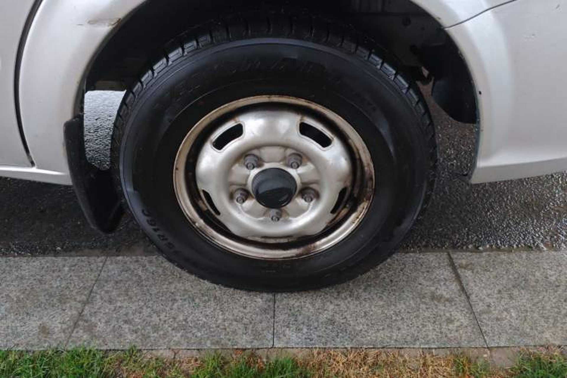Used JMC Fushun  Right Front Wheel Hub