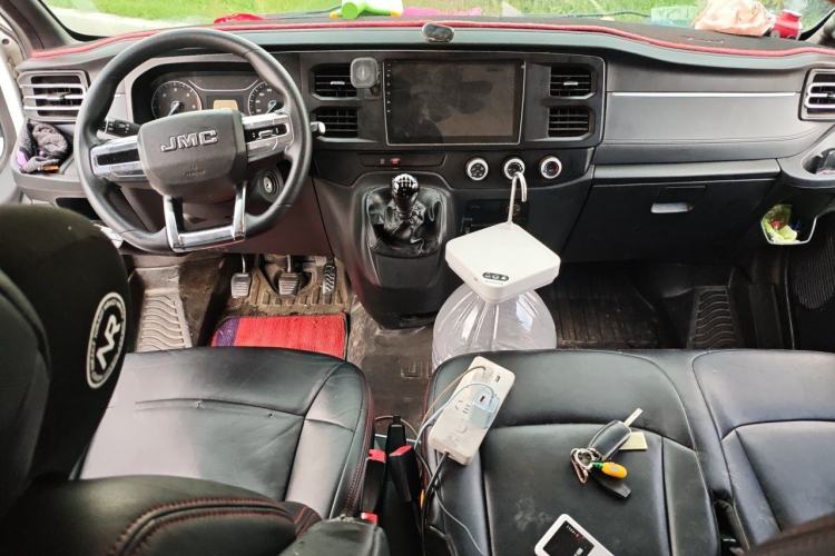 Used JMC Fushun 2022 2.0T Manual Multi-Function Passenger Vehicle Mid-Roof 6-7 Seater Center Console