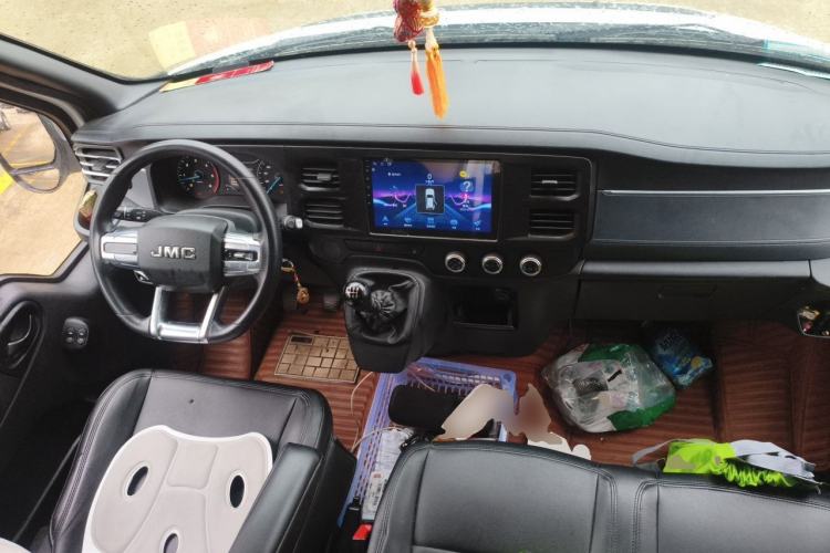 Used JMC Fushun 2022 2.0T Manual Multi-Function Passenger Vehicle Mid-Roof 6-7 Seater Center Console